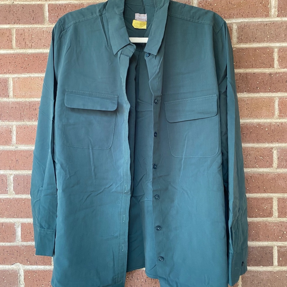 Women’s button-down dress shirt by Chico's in size 3